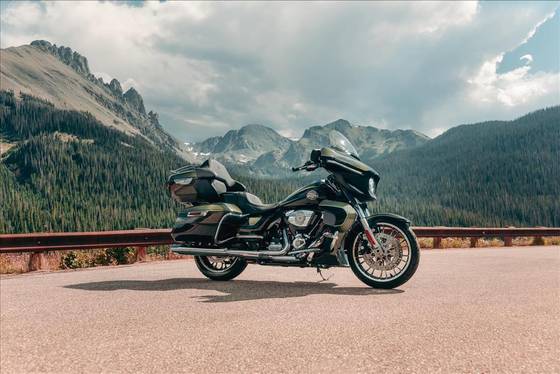 HARLEY-DAVIDSON STREET GLIDE LIMITED HARLEY-DAVIDSON STREET GLIDE LIMITED